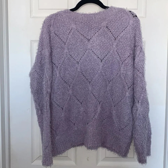 Design Lab Purple Lilac Fuzzy Sweater Size L - Picture 2 of 5
